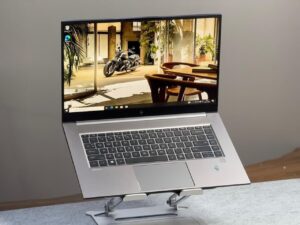 لپتاپ HP ZBook Studio G7 | i7-10850H | رم 32GB | گرافیک T1000 | 15.6" FHD
